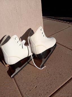 Dievčenské korčule - 2