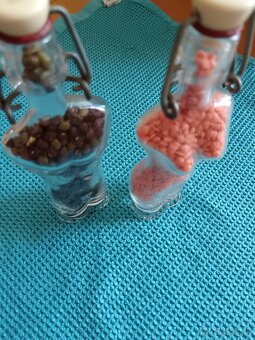 Zaujímavé fľaštičky, nádobky - 2