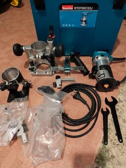 Ručná fréza Makita rt0700cx2j - 2