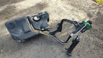 FABIA 2 Palivová nádrž - 2