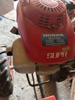 Predám traktor Honda gcv160 - 2