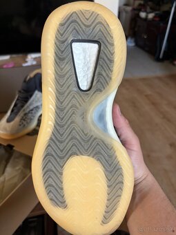 Yeezy boost qntm - 2