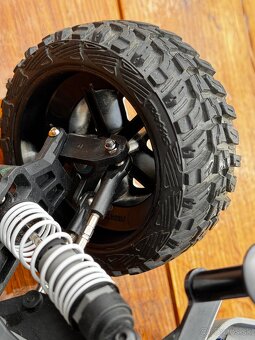 Traxxas slash - 2
