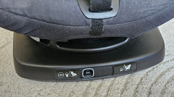 Predám otočnú autosedačku Maxi-Cosi AxissFix i-Size - 2