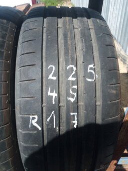225/45R17 - 2