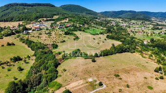 Rekreačný pozemok 7993 m2 v Novej Bani neďaleko od tajchu - 2