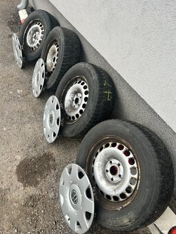 Plechove disky s puklicami - 2