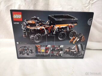LEGO Technic 42139: The Off-Road Vehicle - 2