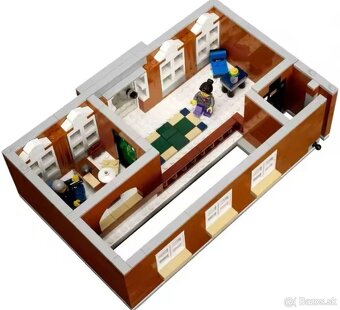 Town Hall - vytvoriteľ  10224 - 2