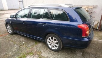 Toyota Avensis - 2