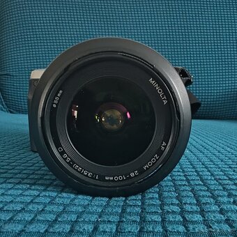 Minolta Dynax 5 + objektív Minolta AF Zoom 28–100 mm Macro - 2
