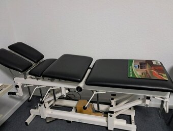 Chiroprakticke masážne lehátko - 2