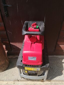 Predám Elektrický drvič s nožovou hlavicou Hecht 6284 XL j - 2