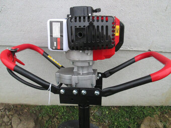 motor na zemny vrtak - 2