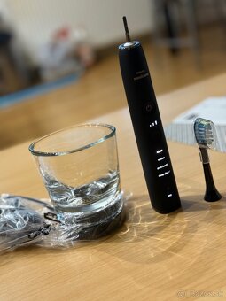 Philips Sonicare Diamond clean 9000 - 2