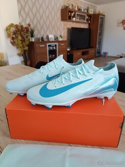 Kopačky Nike Pro 44 - 2
