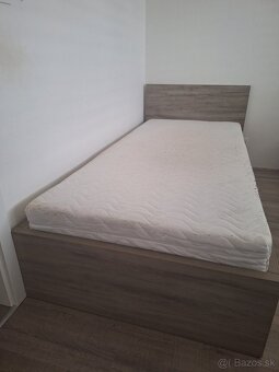 predám posteľ s roštom aj matracom - 2