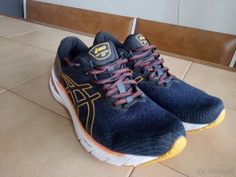 Panske bezecke tenisky ASICS GT 2000. - 2