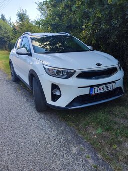 KIA STONIC r.2018 - 2