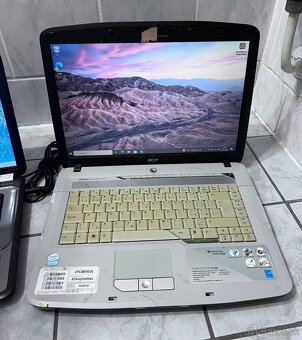 Notebook HP a Acer - 2