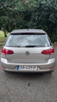 Predám Volkswagen Golf 7 1.0 TSI rv.2017 105xxxkm strieborný - 2