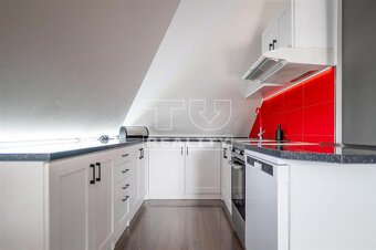 ZNÍŽENIE-TEHLOVÝ 2 IZBOVÝ PODKROVNÝ BYT V KYSUCKOM NOVOM... - 2