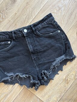 Zara čierne rifľové kraťasy - 2