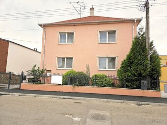 AJ NA INVESTIČNÉ ÚČELY Poschodový rodinný dom na predaj v D - 2