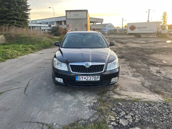 Skoda octavia combi 2012 - 2