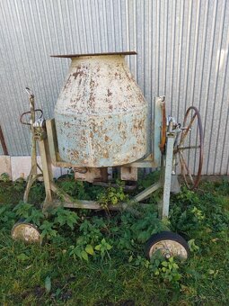 Predám miesačku - 2