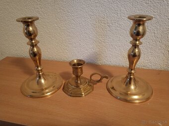Svietniki mosadzny - 2