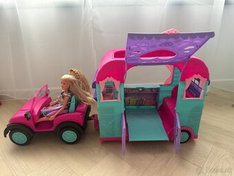 Barbie karavan aj s babikami - 2
