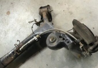 Peugeot 3008 - zadní náprava. Model 2010 - 2