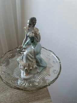 Soška - porcelán - 2