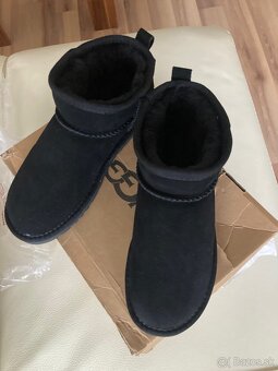 UGG nove - 2