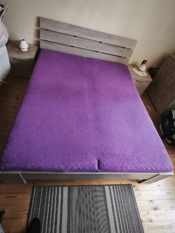 Predám zachovalú posteľ - 2