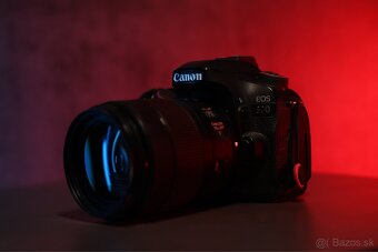Canon EOS 80D - 2