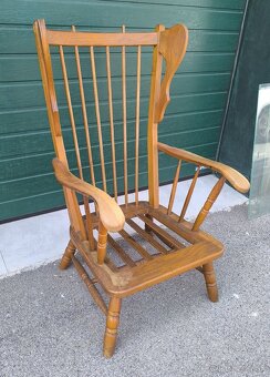 Drevene kreslo / usiak - 2