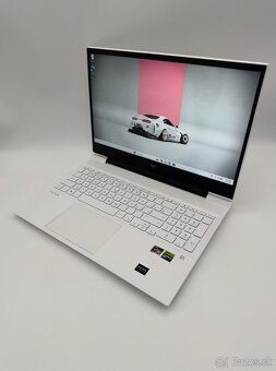 HP Victus 16-e0070nc Ceramic White + ZÁRUKA / RTX 3060 - 2
