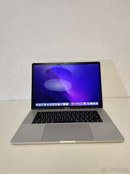 MacBook Pro 15" (2016) | Intel Core i7 • 16 GB RAM • 256 GB - 2