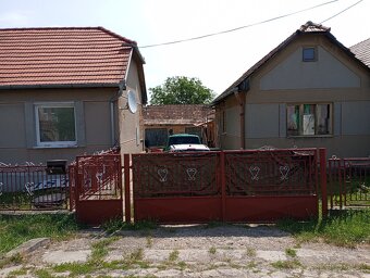 Rodinný dom 4izbovy a 2izbovy dom - 2