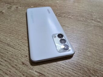 Realme gt master edition 128gb s krasnym 120Hz Oled displejo - 2