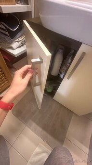 Kupelnove skrinky a umyvadlo (aj samostatne) - 2