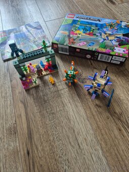 LEGO 21180 Minecraft Súboj so strážcami - 2