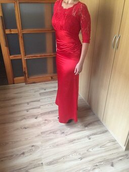 Červené elegantné spoločenské šaty - 2