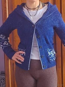 Predám sveter z CeskoSlovenka - 2