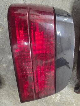 Predám zadné svetlá BMW E38 - 2