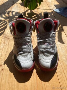 JORDAN JUMPMAN TWO TREY - 2