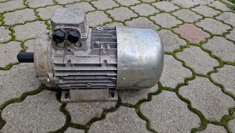 Predám elektromotor 3kw - 2