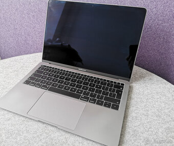 MACBOOK AIR (RETINA, 13-INCH, 2019) - 2